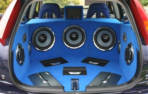 Immerse Yourself in Magic with Auto Sound Systems